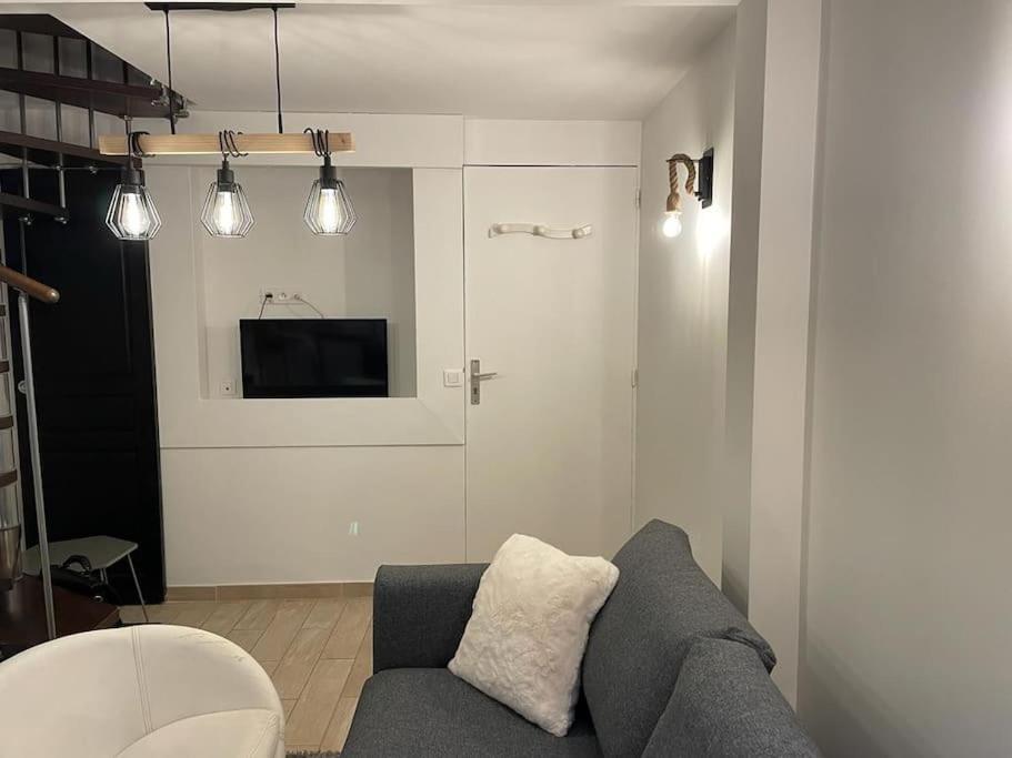 Le Cosy - 2 Pers - Hyper Centre De Fontainebleau Lägenhet Exteriör bild