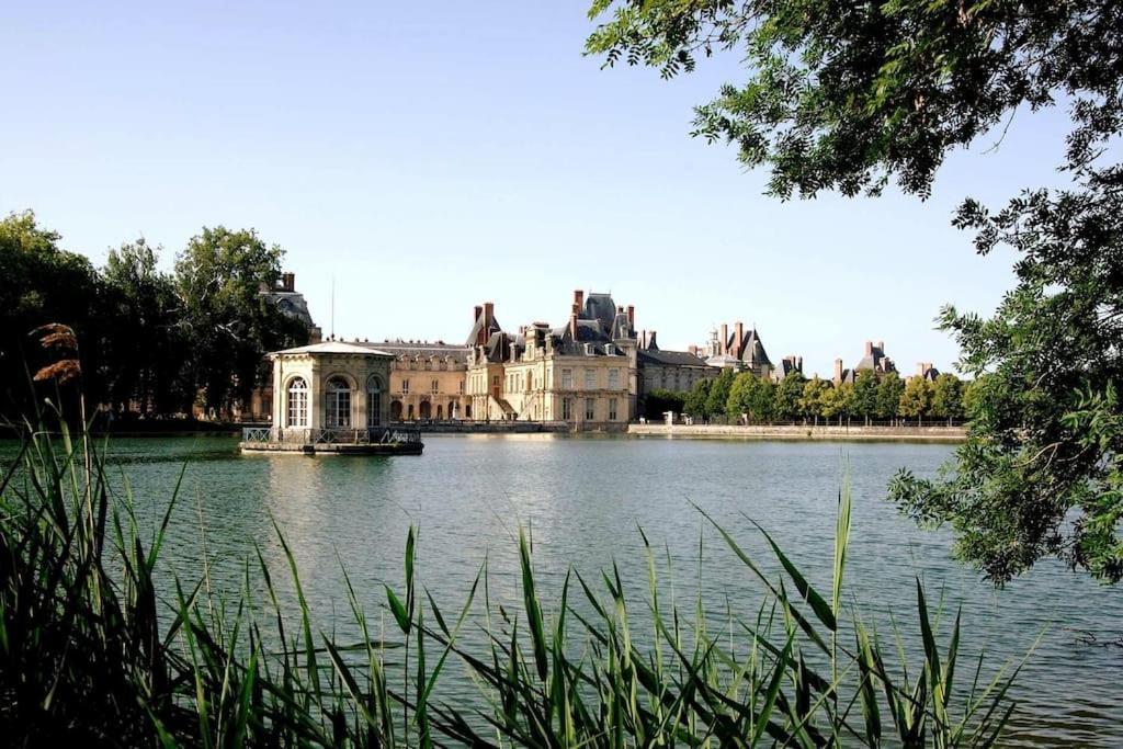 Le Cosy - 2 Pers - Hyper Centre De Fontainebleau Lägenhet Exteriör bild